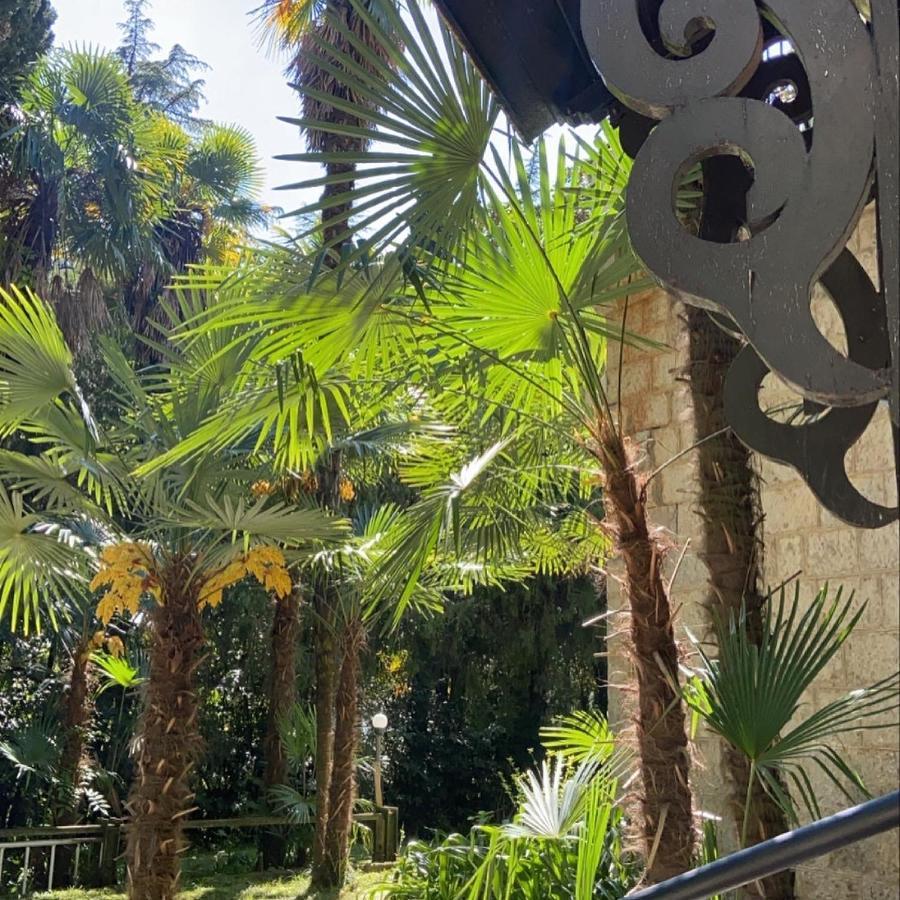 Gagra Hotel Printsevskii Zamok Екстериор снимка